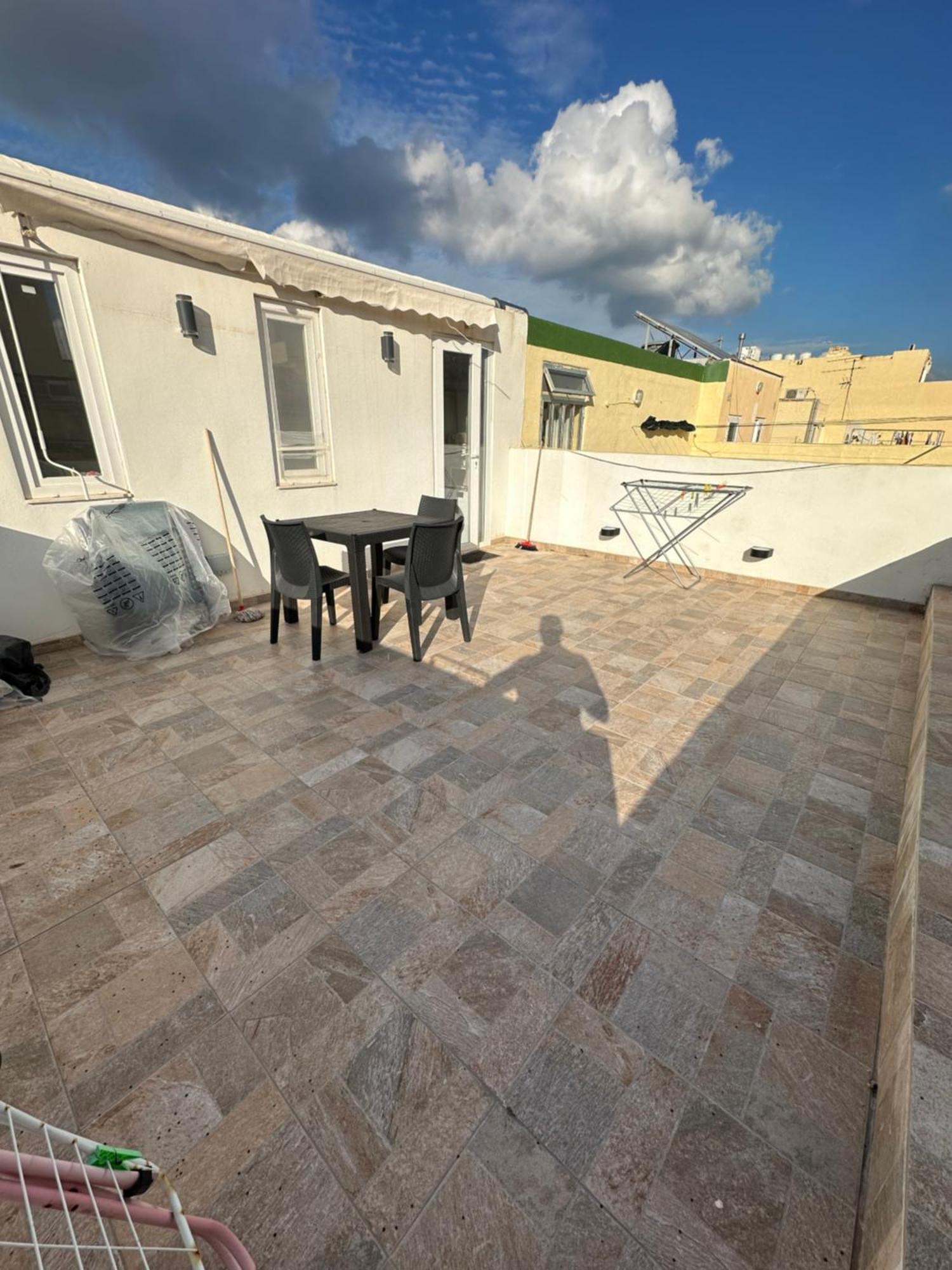 One Bedroom Appartment With Terrace In סליאמה מראה חיצוני תמונה